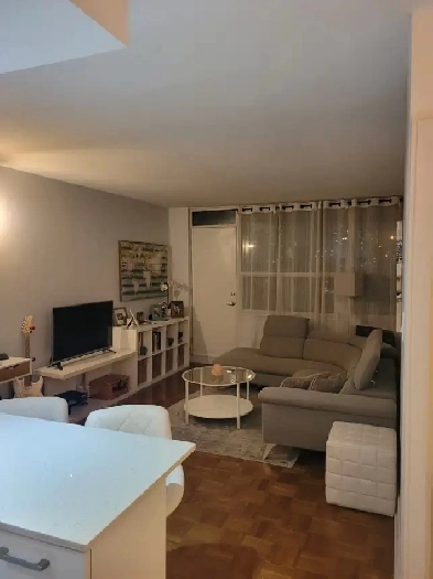 Furnished Turnkey 1-bdrm spacious condo - 12-mnth Sublet balcony Image# 1