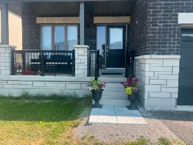 Huge Private master bedroom and washroom in new house Image# 1