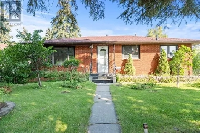 Main Floor Rental – Newly Renovated | $1,995/month | Southview, Image# 10