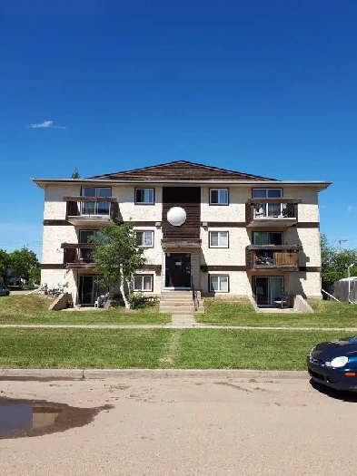 Large 2 Bedroom in Lamont Image# 7