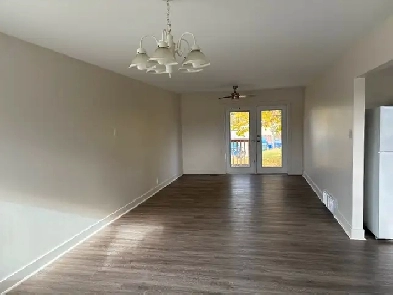 3 Bedroom Upstairs Unit For Rent Image# 6