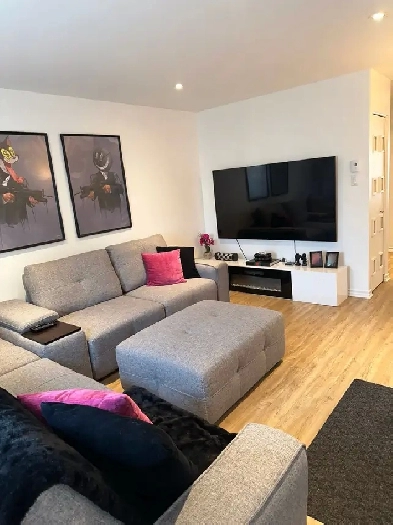 spacious 2 floors 4 1/2 Image# 1