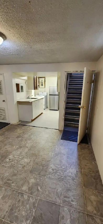 basement apt Image# 4
