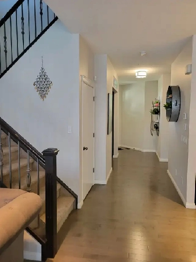 4-Bedroom Home in Auburn Bay with lake access ! Image# 6