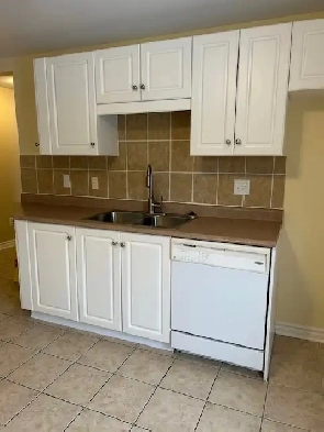 2 chambres à Loyer/ 2 bedrooms for rent… Image# 9