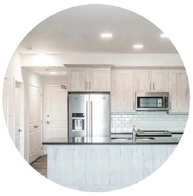 LUXURY PENTHOUSE SUITE AVAILABLE SEPT 1ST Image# 1