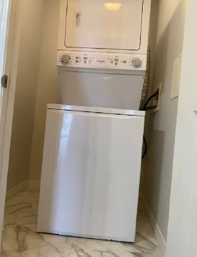 2 bedrooms and 2 full bathrooms condo in Southside Image# 2