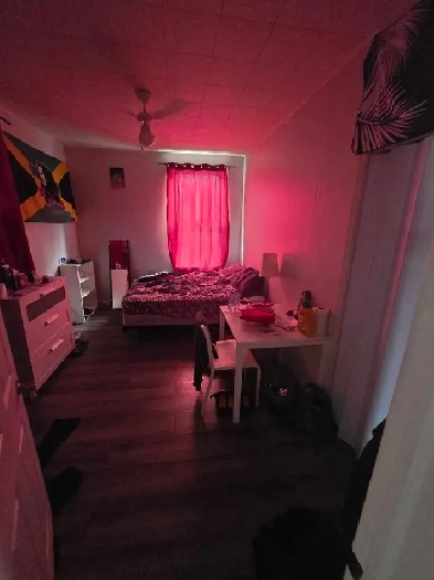 Furnished room for rent close to downtown Image# 1