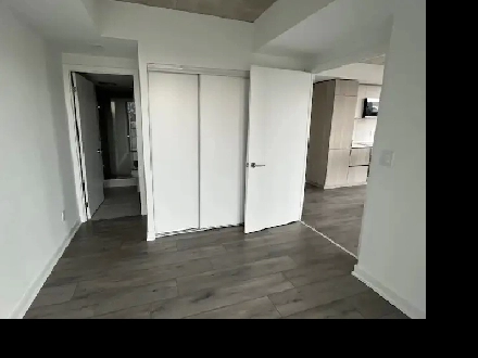 master bedroom in new condo 2b 2b neat TMU Toronto torent in Sep Image# 1