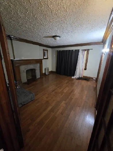 Private room with den available from 1st September 2025 Image# 2
