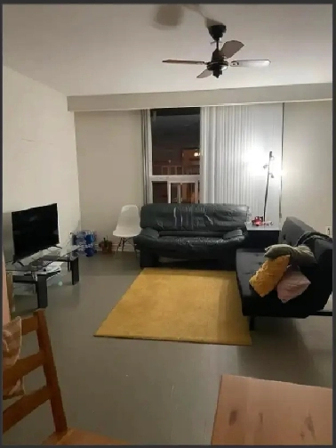 1 Cozy Room - St Clair West Village Image# 1