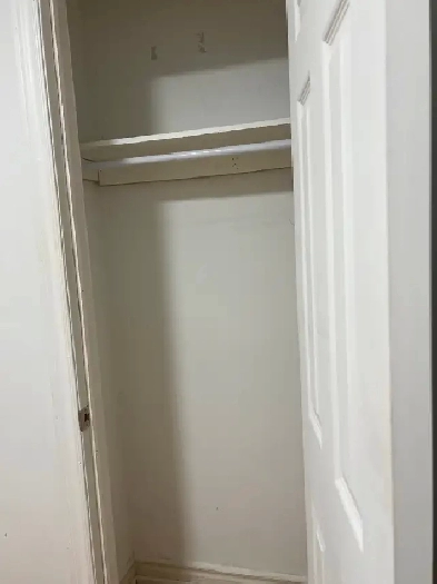 BASEMENT ROOM FOR SHARE Image# 1