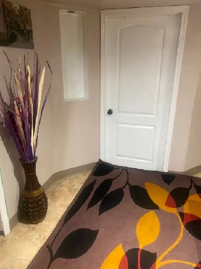 Make guest room available $450 Garfield street north off portage Image# 1