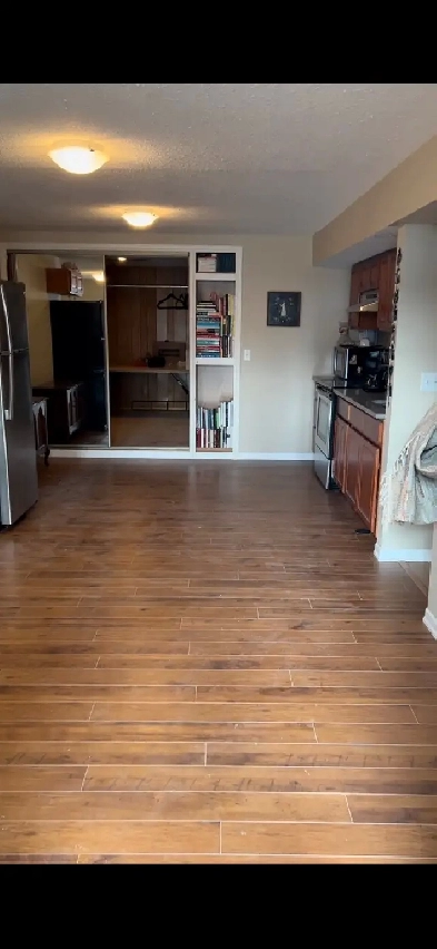 available sep 30 legal walk out  2 Bedroom 1 office edgemont Image# 1