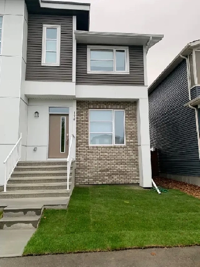 Gorgeous 3 Bedroom House For Rent at Livingston, Calgary Image# 7