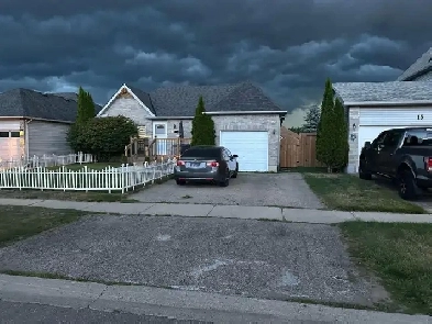 11 Pebble Beach Crt Woodstock  2 Bedroom, 1 Bathroom Upper Unit Image# 1