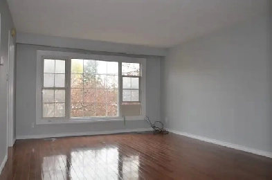 BRIGHT & SPACIOUSs 3-Bedroom Apartment in Downtown Whitby Image# 2