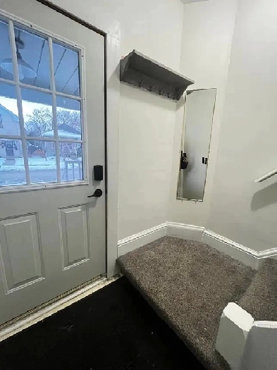 2 bed 1 bath 1 parking upper unit for rent from September 1 Image# 8