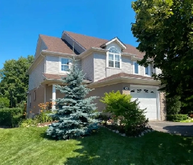 3 1 Bedroom End-Unit Townhouse with Finished Lookout Basement Image# 2