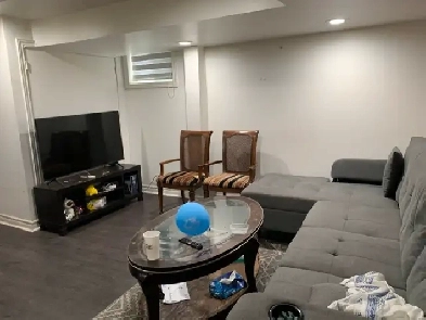Shared room available for Female in Scarborough Image# 7