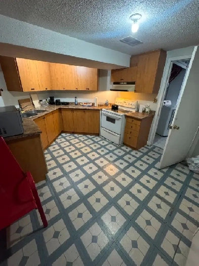 BASEMENT APARTMENT FOR RENT FOR 1 PERSON 410 BOVAIRD GREAT LAKES Image# 1