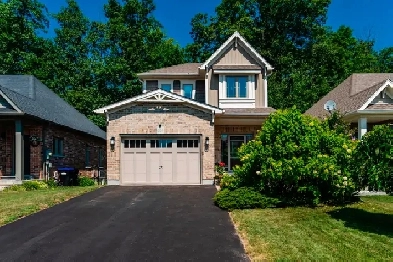 Custom Built Devonleigh Home - 984 Cook Drive, Midland, ON Image# 1