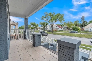 6 Bedrooms home for sale Image# 7