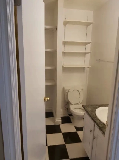 3 Bed 1.5 Bath Home in Calder – $1550/mo, In-Suite Laundry! Image# 8