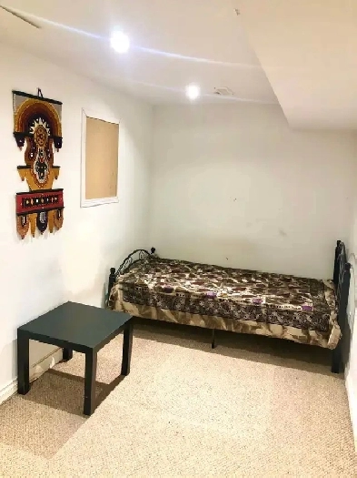 One bedroom basement for rent Image# 1