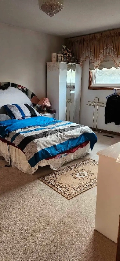 Furnished Large Room to rent Image# 1
