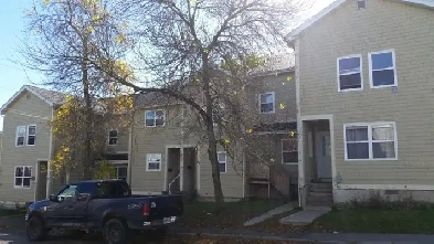 68 Metcalf St 3 Bedroom Image# 1