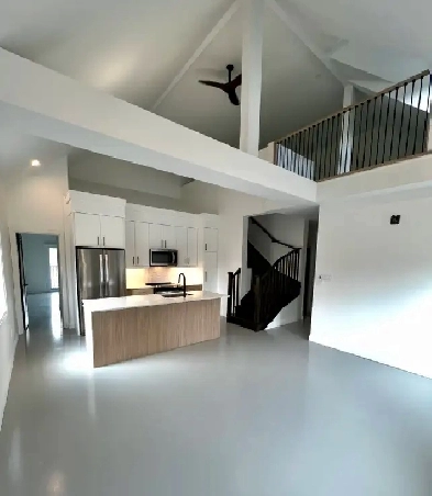 Stunning 2   1 Bedroom Loft Apartment In Rockwood Avail Aug 15th Image# 1