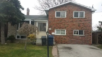 3-bedroom house for rent in Scarborough, Meadowvale & Ellesmere Image# 1