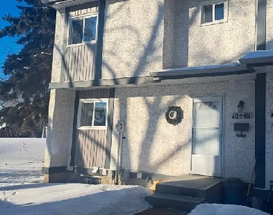 3 bedroom townhouse for rent Image# 1