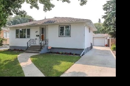 Gorgeous Home in Fort Garry Image# 2