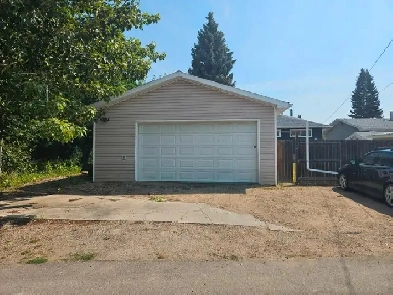 SAFE SECURE DOUBLE CAR GARAGE FOR STORAGE Image# 1
