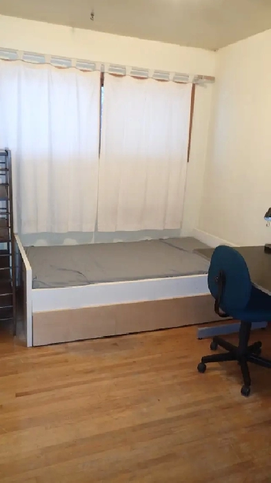 Furnished rm 12 mins walk to UC/UofC/U of C/Eng Bldg Image# 1