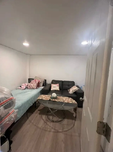 Rent out basement Image# 6