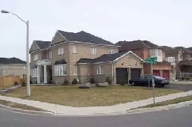 4 Bedroom Detached House for rent Image# 1