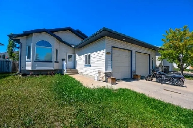 Crystal Lake Estates, 4 Bed, 3 Bath with Garage Image# 1