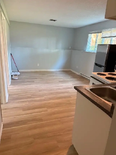 2 bedroom suite for rent $1300/ month Image# 1