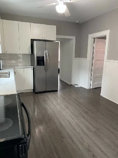 RENOVATED 2 BEDROOM APARTMENT! Image# 1