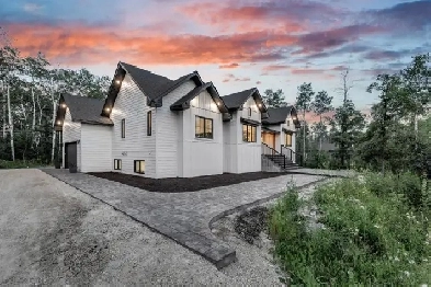 Open House Friday! Modern home on paved 2-acre lot! Image# 5