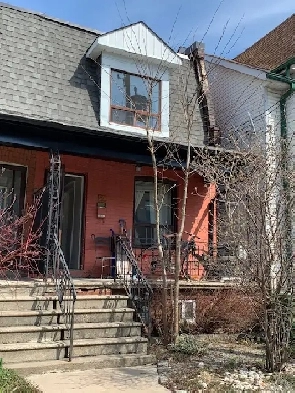 2nd Floor of Home Close to Dundas W Station Image# 3