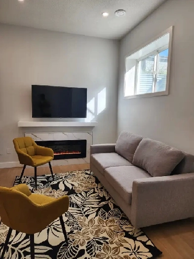 ✨ Luxurious 1-Bedroom Suite in Keswick, Unmatched 10’ Ceiling Image# 1