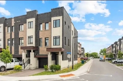 4-Bedroom Townhouse for Rent Image# 1