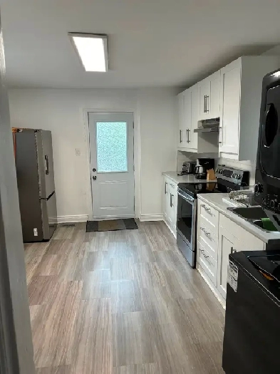 3 bedroom house downtown Ottawa September or October Image# 3