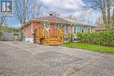 Beautiful Brick Bungalow with Basement Income & Top Upgrades Image# 1