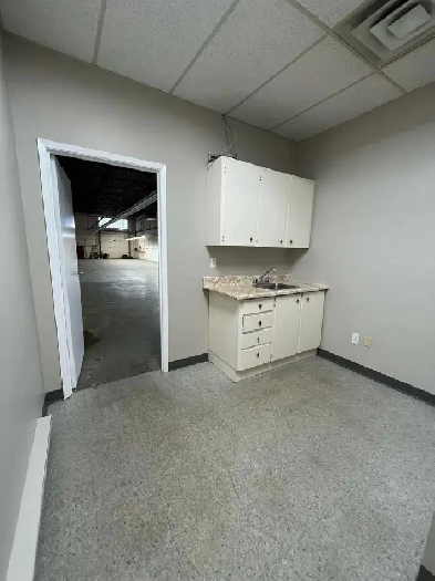 Unit 17 - Warehouse   Office for Rent Mississauga Image# 6