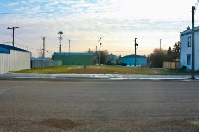 Commercial lots in Dundurn Image# 1